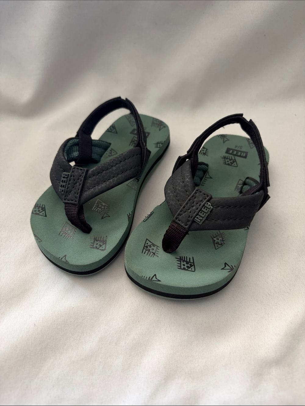 Reef Kids Green and Black Toddler Flip Sandals with Printed Footbed
